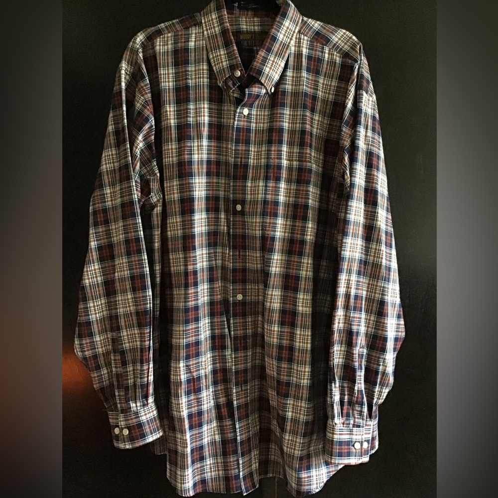 Men's Long-Sleeve Plaid Button-Down Shirt in Navy & Burgundy